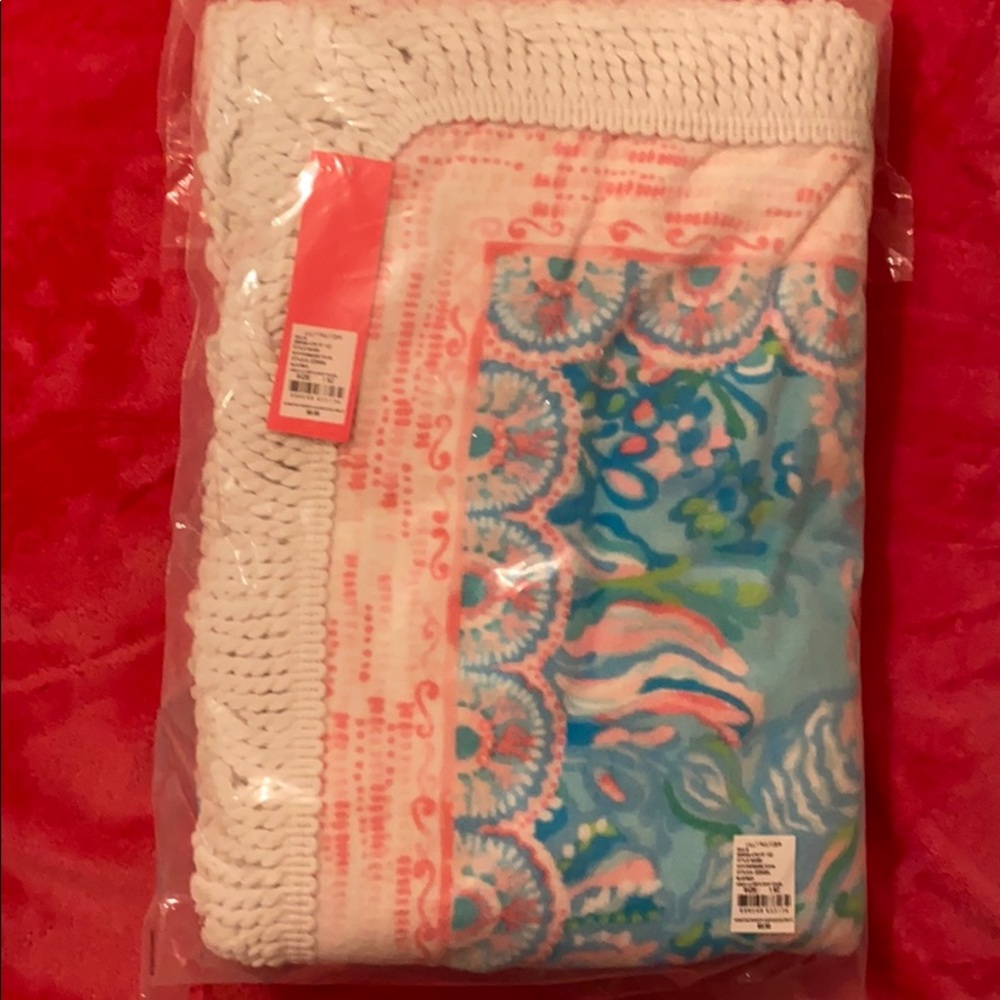 Lilly Pulitzer GWP Oversized Towel Blue Ibiza